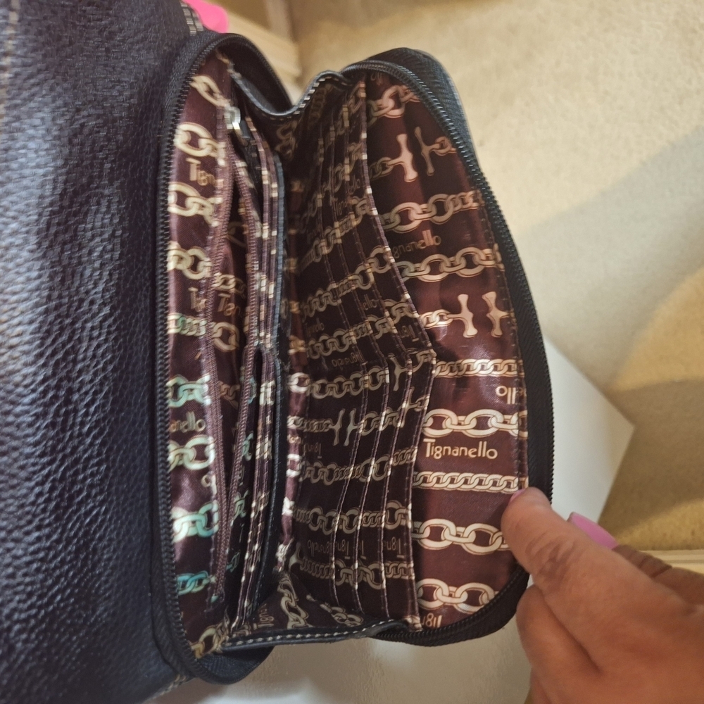 Tignanello Black Leather Organizer Crossbody Handbag - Picture 3 of 8